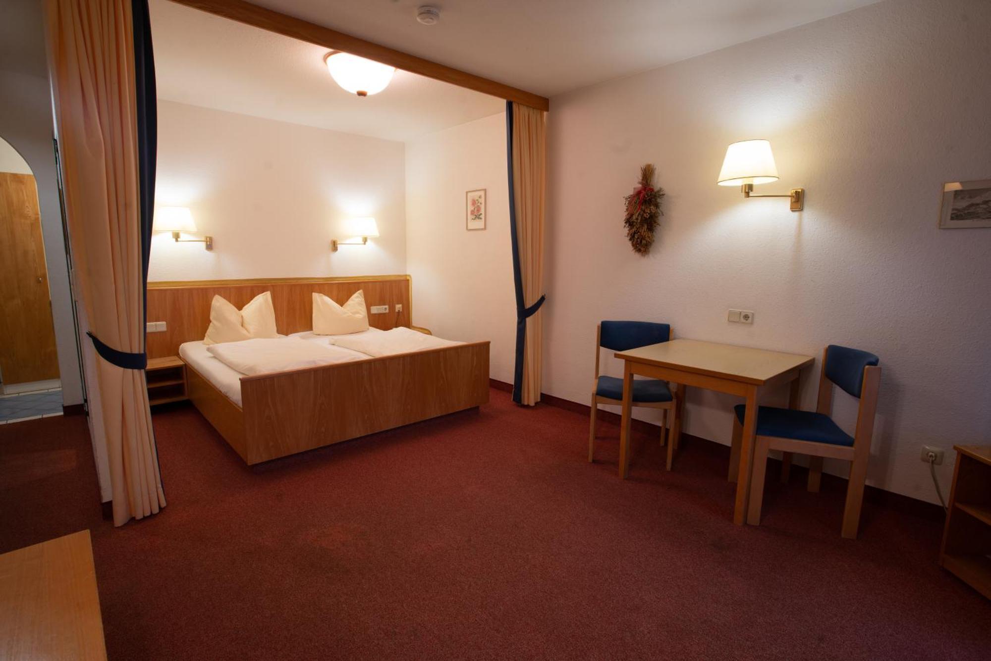 קירכהם Appartement Hotel Finkenhof מראה חיצוני תמונה