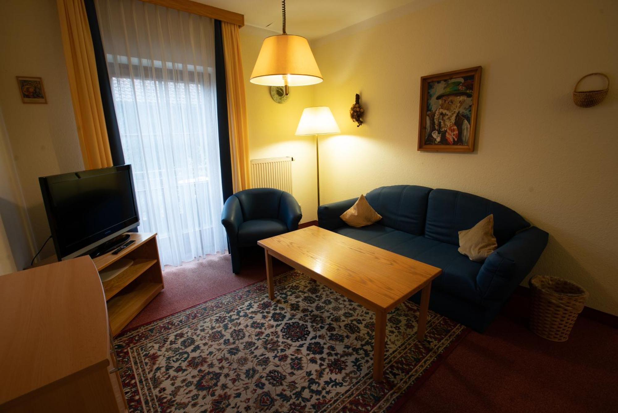 קירכהם Appartement Hotel Finkenhof מראה חיצוני תמונה