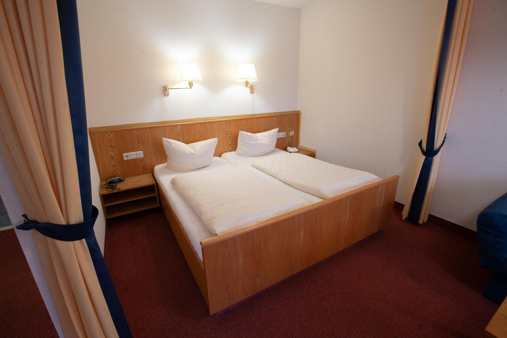 קירכהם Appartement Hotel Finkenhof מראה חיצוני תמונה